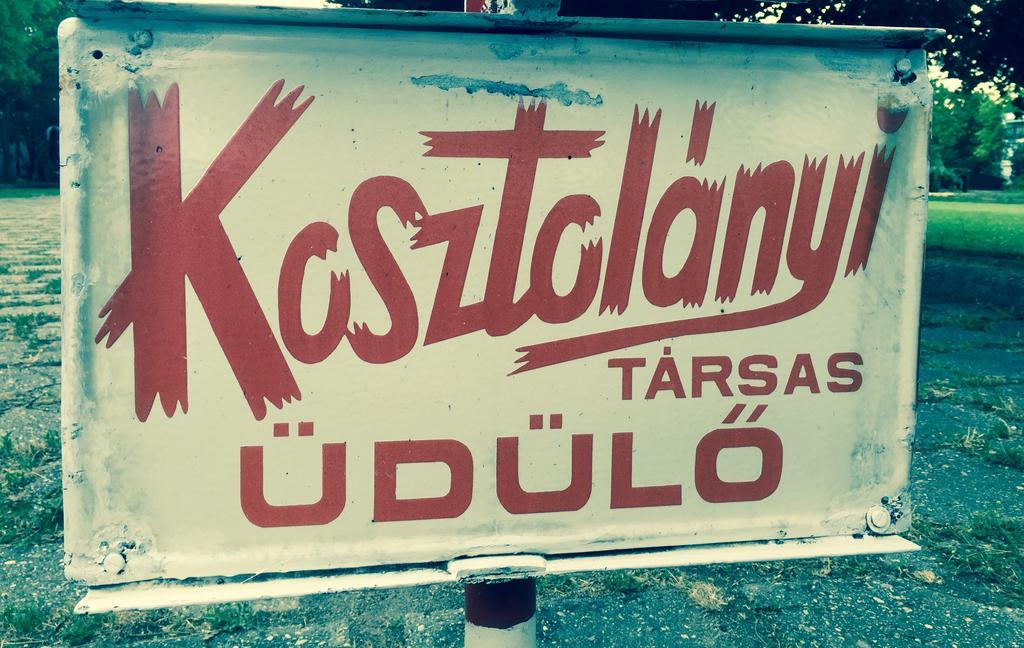 Kosztolanyi Apartmanhaz 블로톤퓌레드 외부 사진